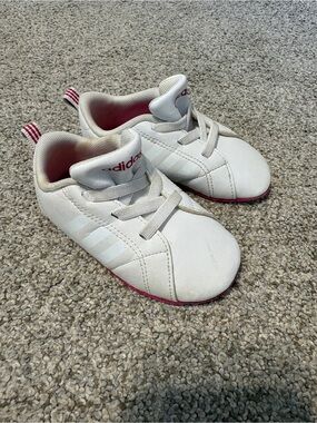 Adidas baby girl shoes white pink Size 3 Slip On